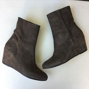 Vince Michela Wedge Ankle Boots Size 8 Made in Italy